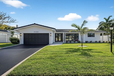 Photo of 5208 Monroe St, Hollywood, FL 33021 (MLS # A11918044)