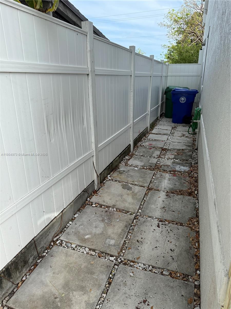 3119 NW 11th St 7-D2