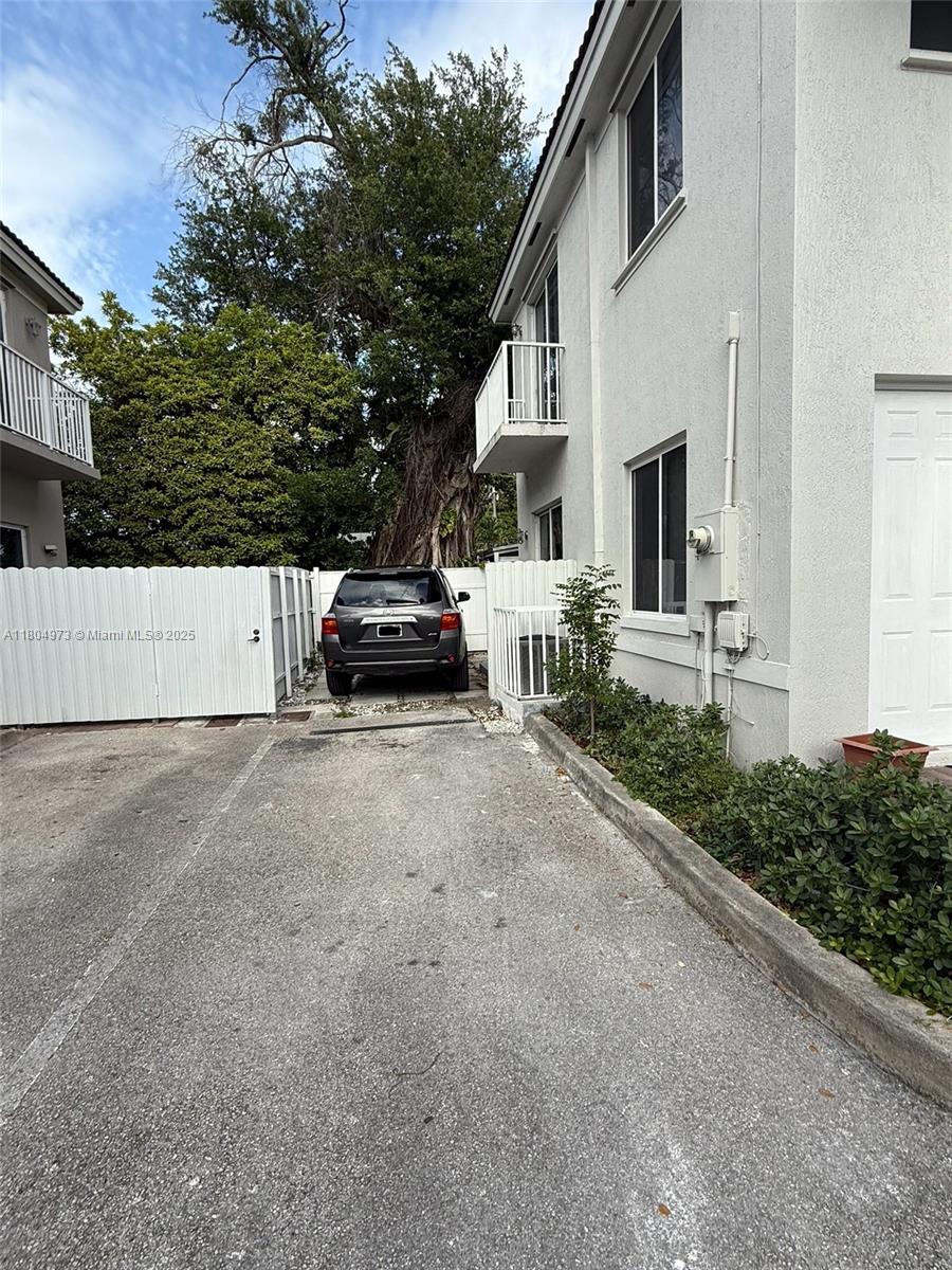 3119 NW 11th St 7-D2