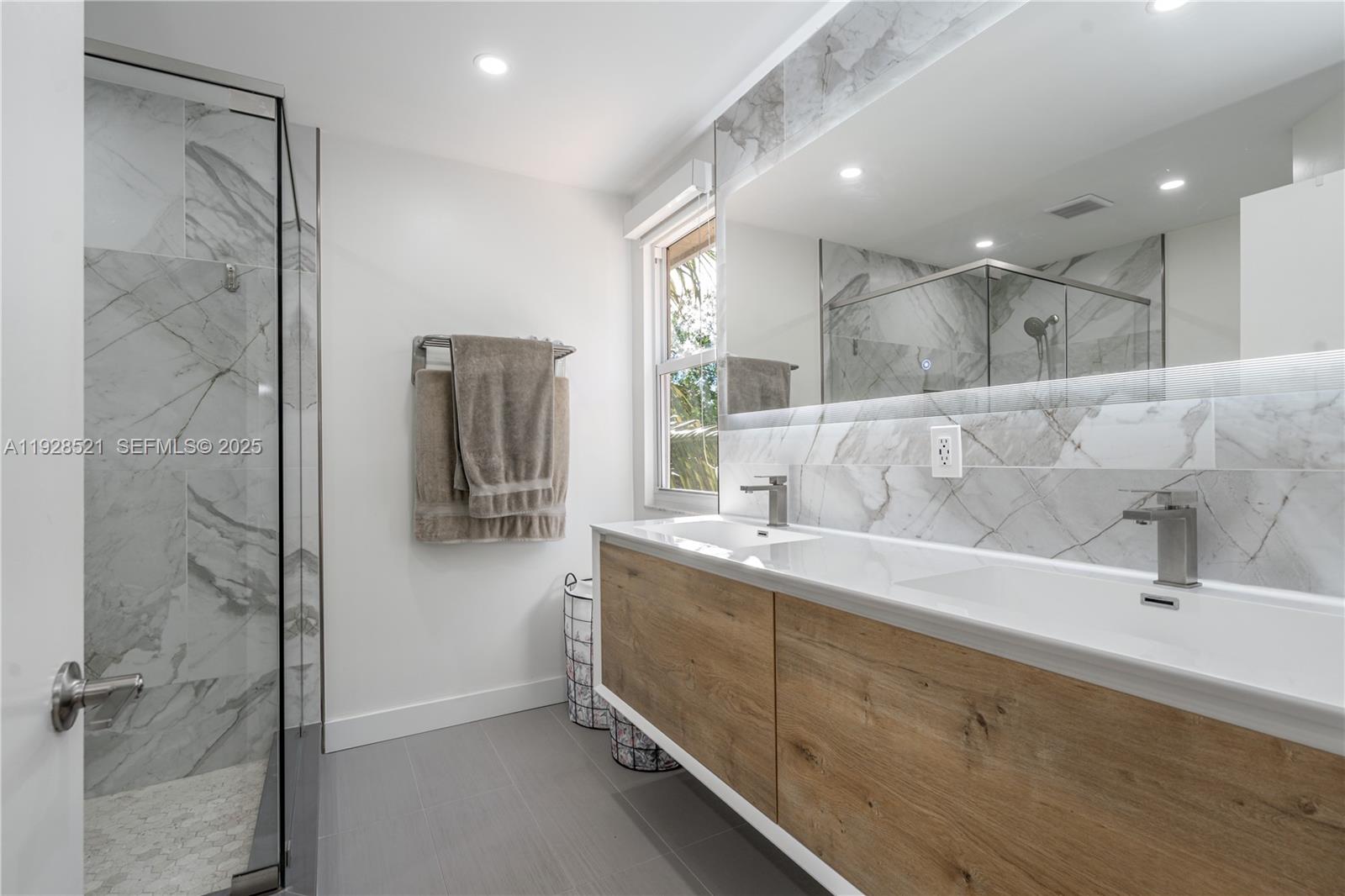 SILVER LAKES PHASE III - Residential