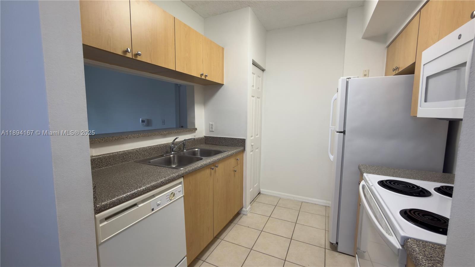 EL-AD RESIDENCES AT MIRAM - Residential Lease