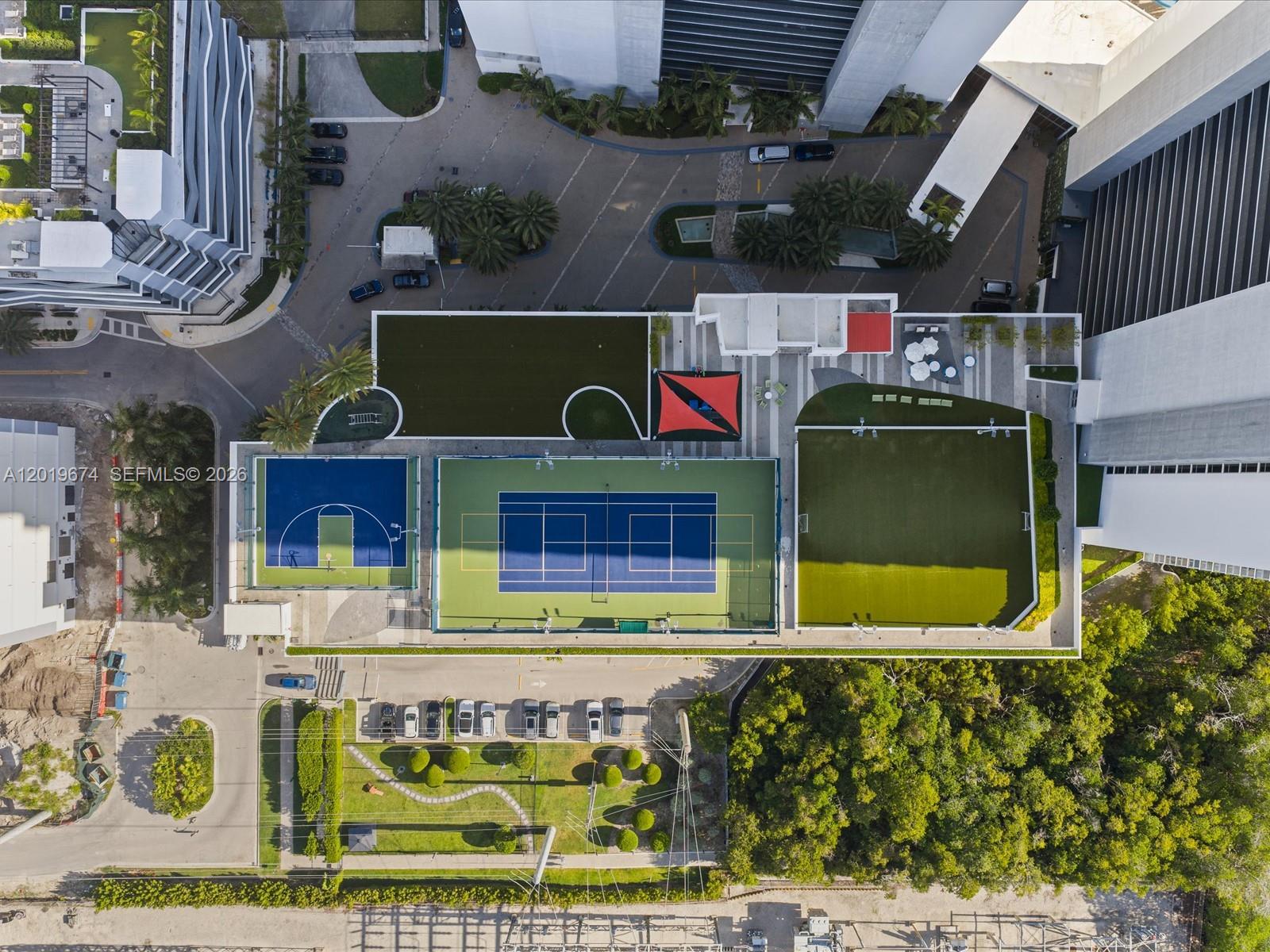 THE HARBOUR NORTH CONDO - Residential