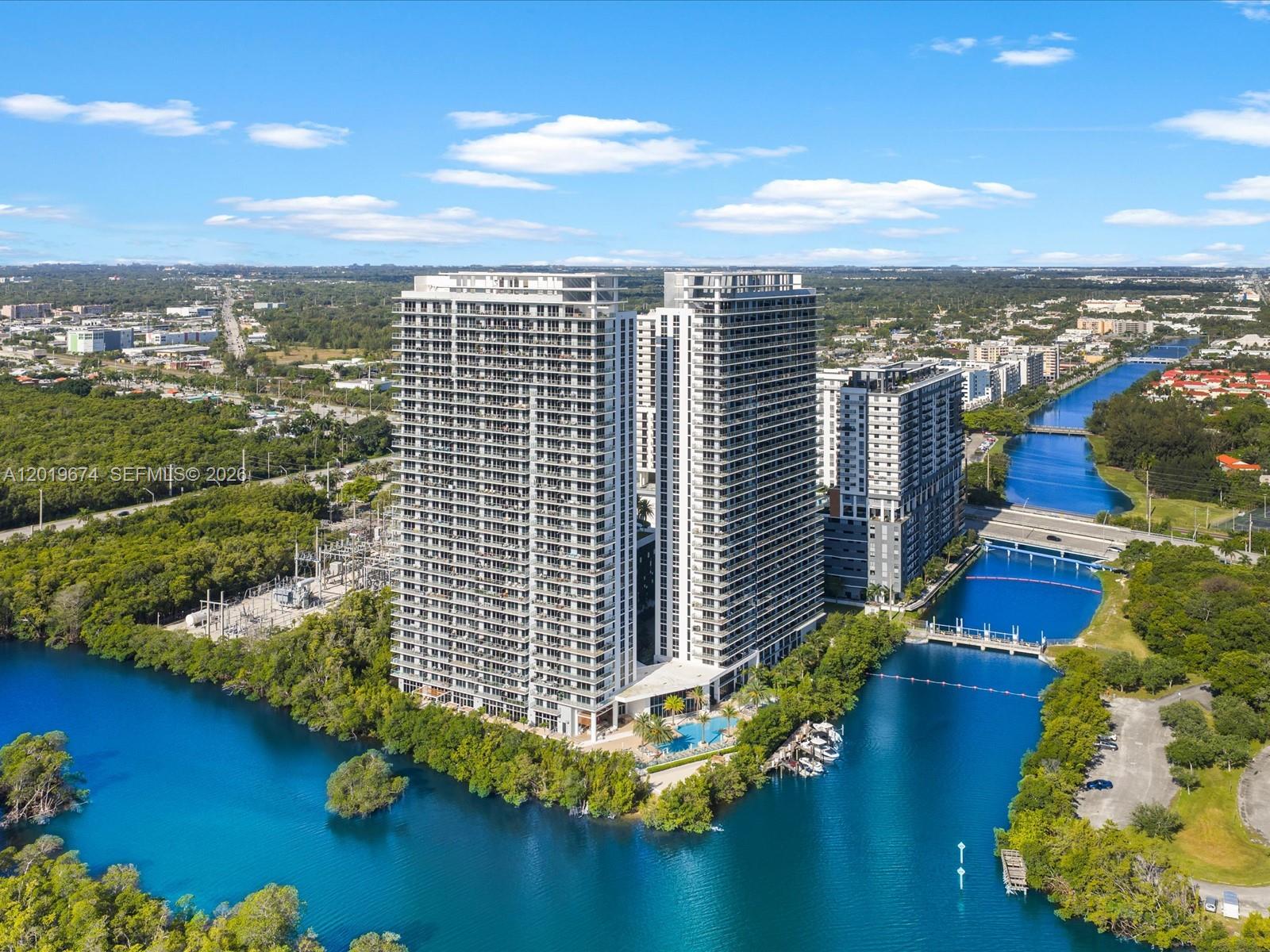 THE HARBOUR NORTH CONDO - Residential