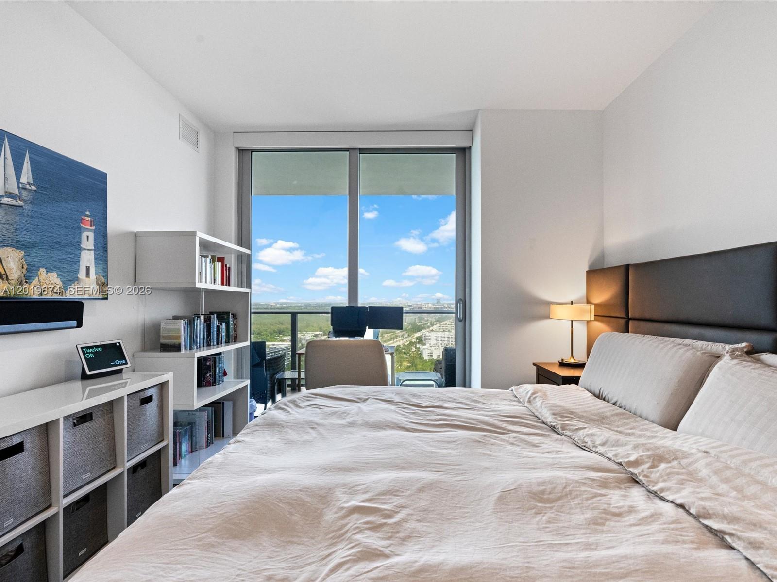 THE HARBOUR NORTH CONDO - Residential