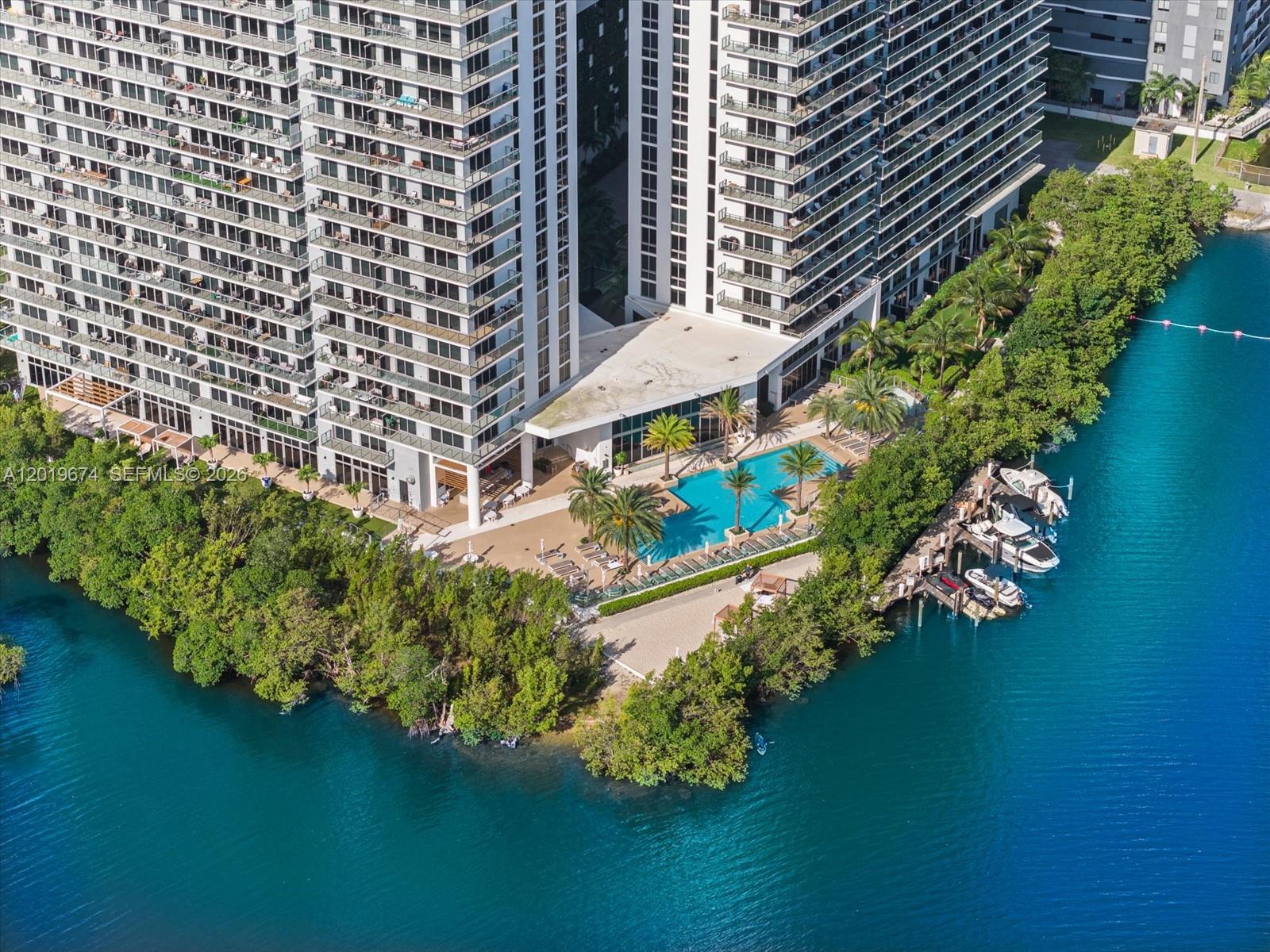 THE HARBOUR NORTH CONDO - Residential