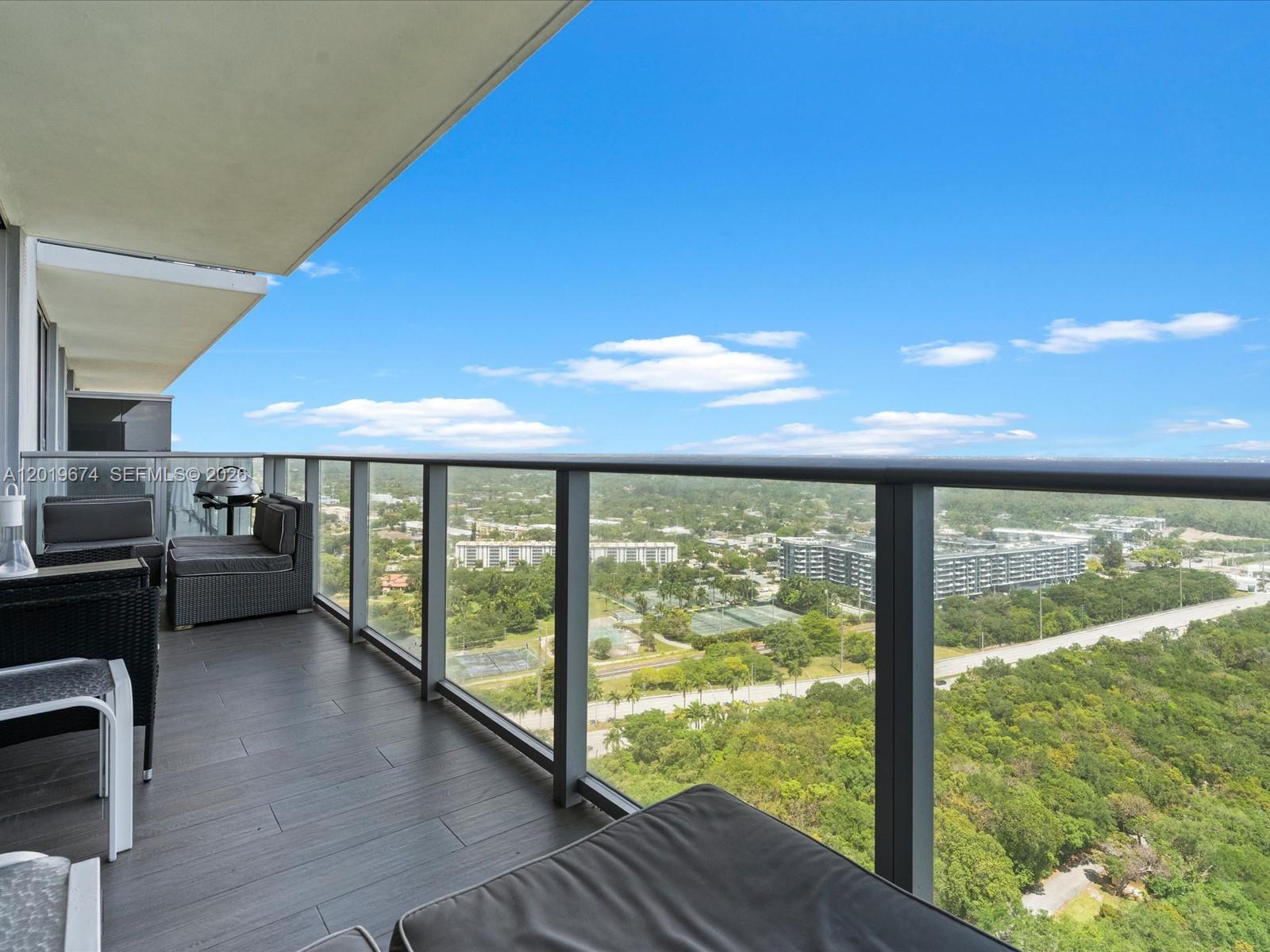 THE HARBOUR NORTH CONDO - Residential