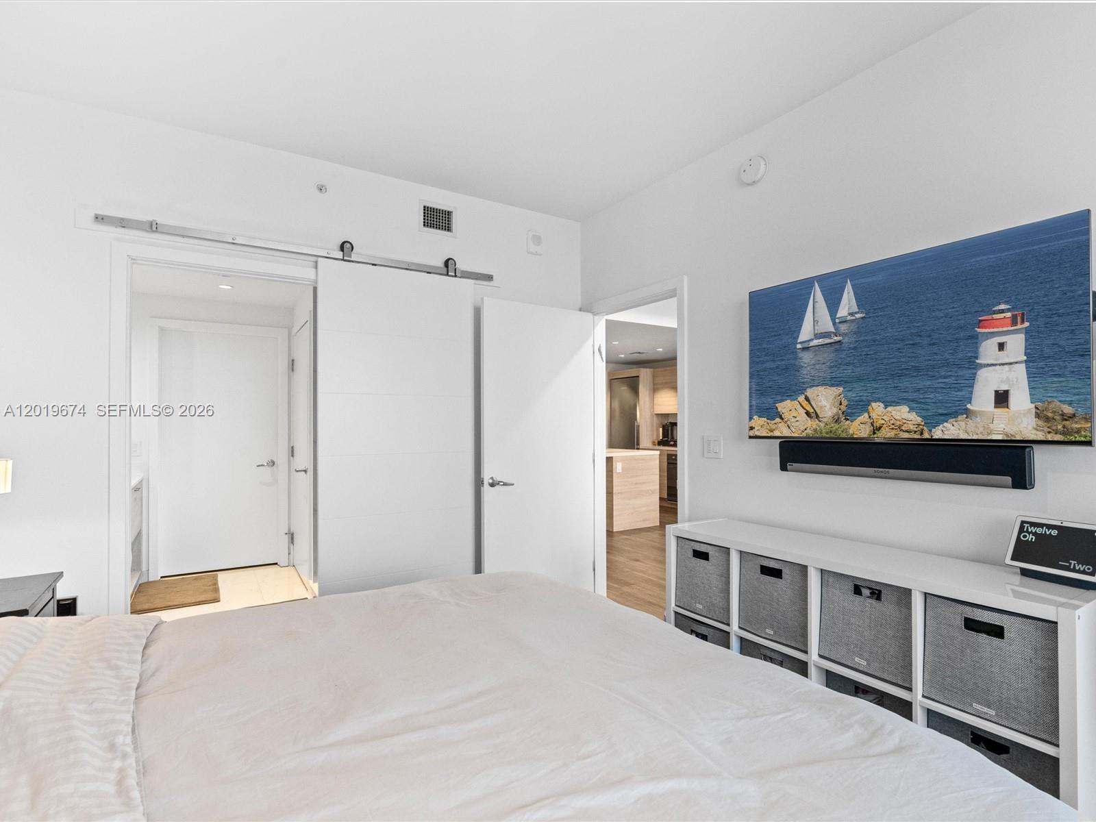 THE HARBOUR NORTH CONDO - Residential
