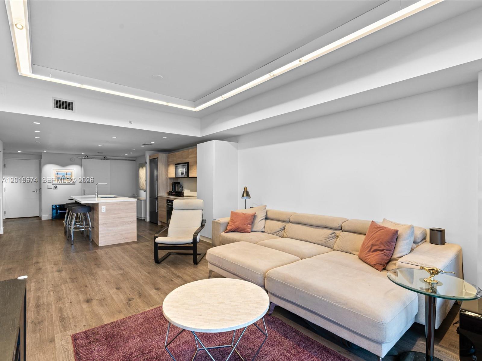 THE HARBOUR NORTH CONDO - Residential