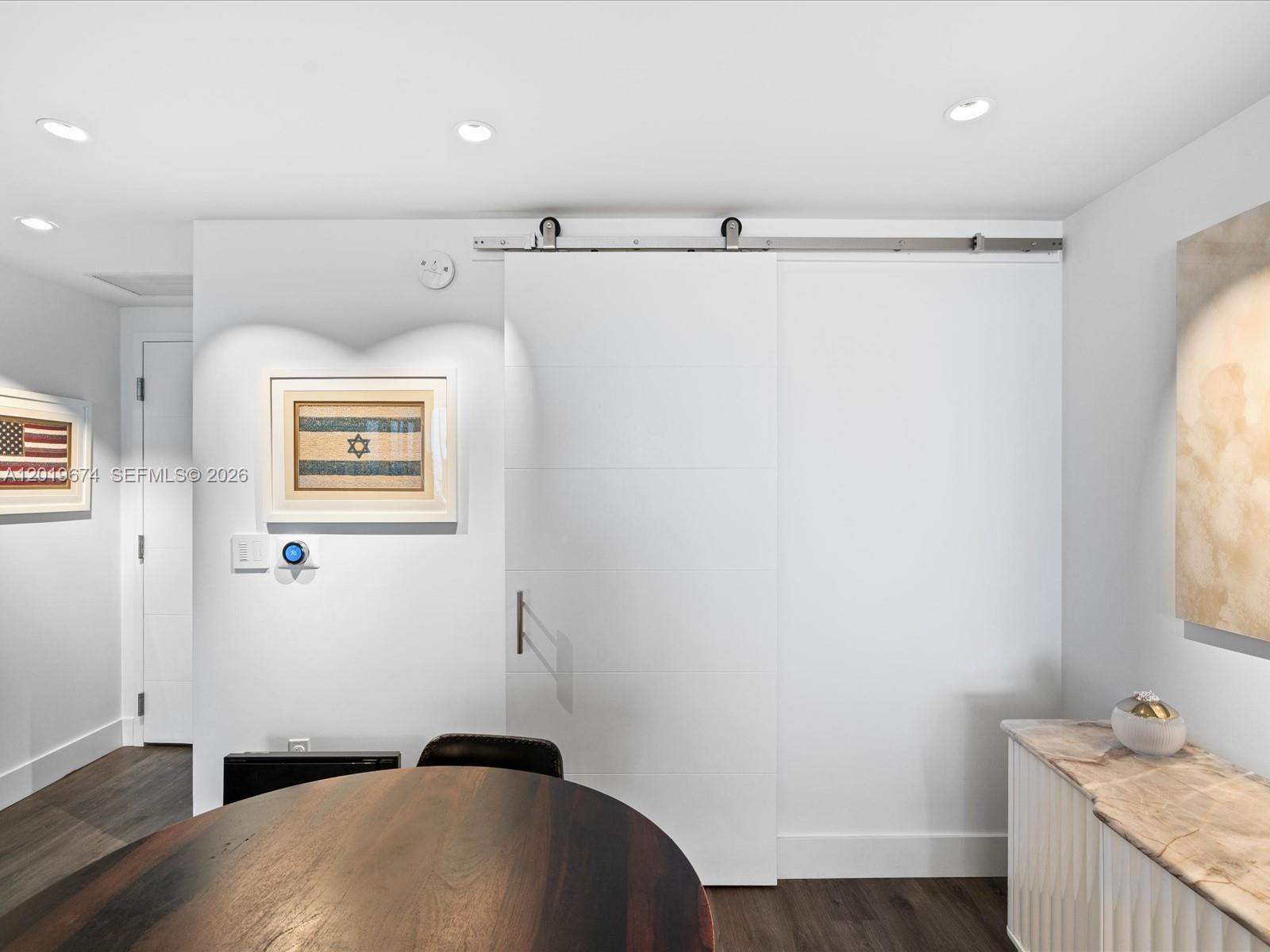 THE HARBOUR NORTH CONDO - Residential