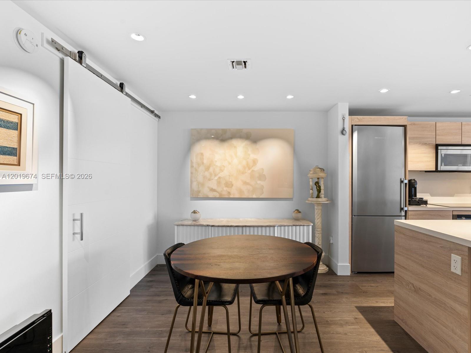 THE HARBOUR NORTH CONDO - Residential
