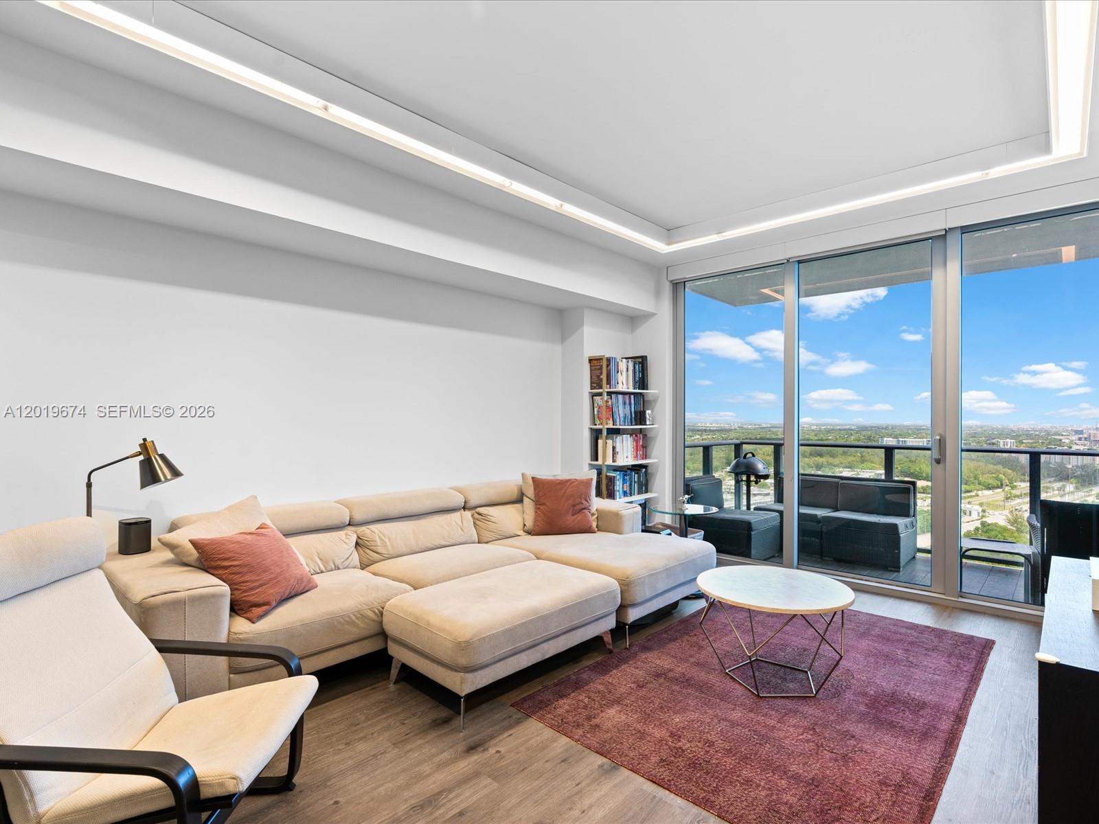THE HARBOUR NORTH CONDO - Residential