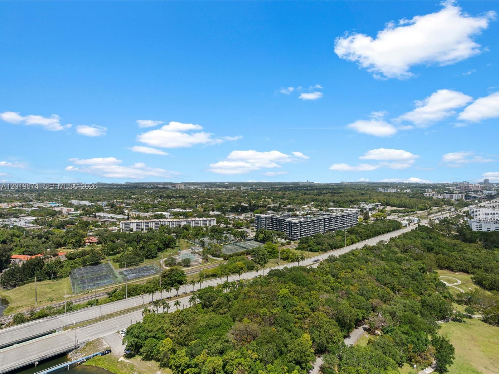 THE HARBOUR NORTH CONDO - Residential