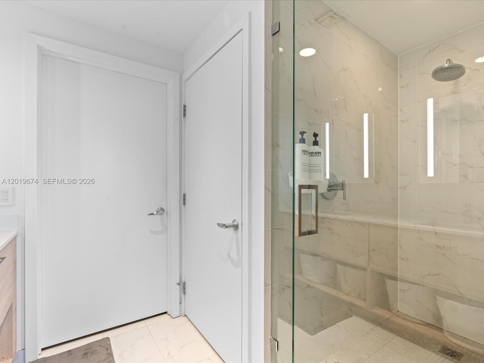 THE HARBOUR NORTH CONDO - Residential
