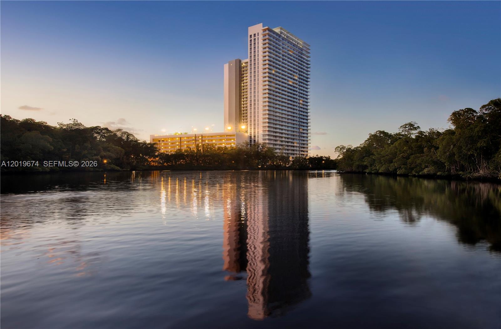 THE HARBOUR NORTH CONDO - Residential
