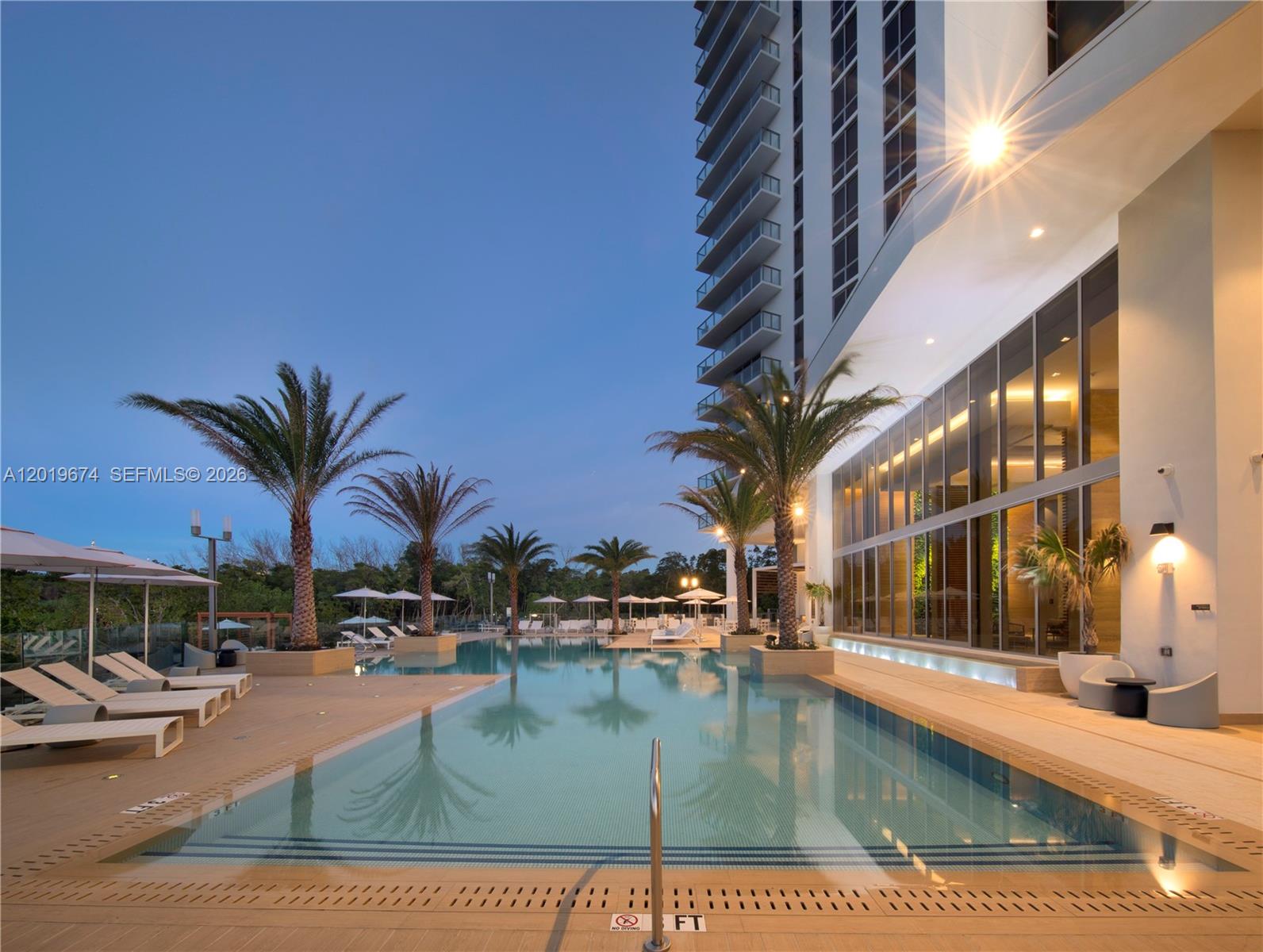 THE HARBOUR NORTH CONDO - Residential