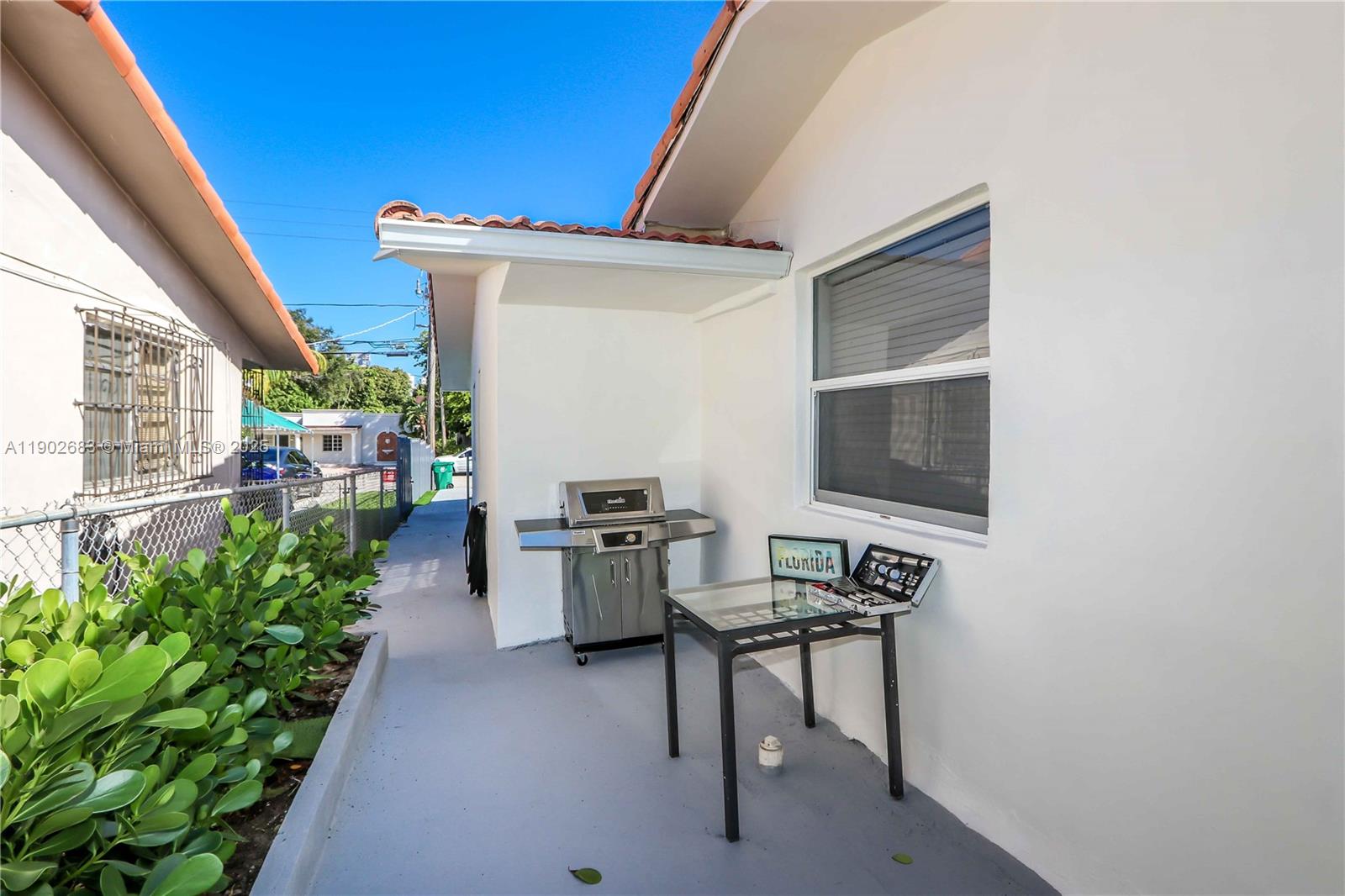 LAWRENCE EST LAND CO SUB - Residential Income