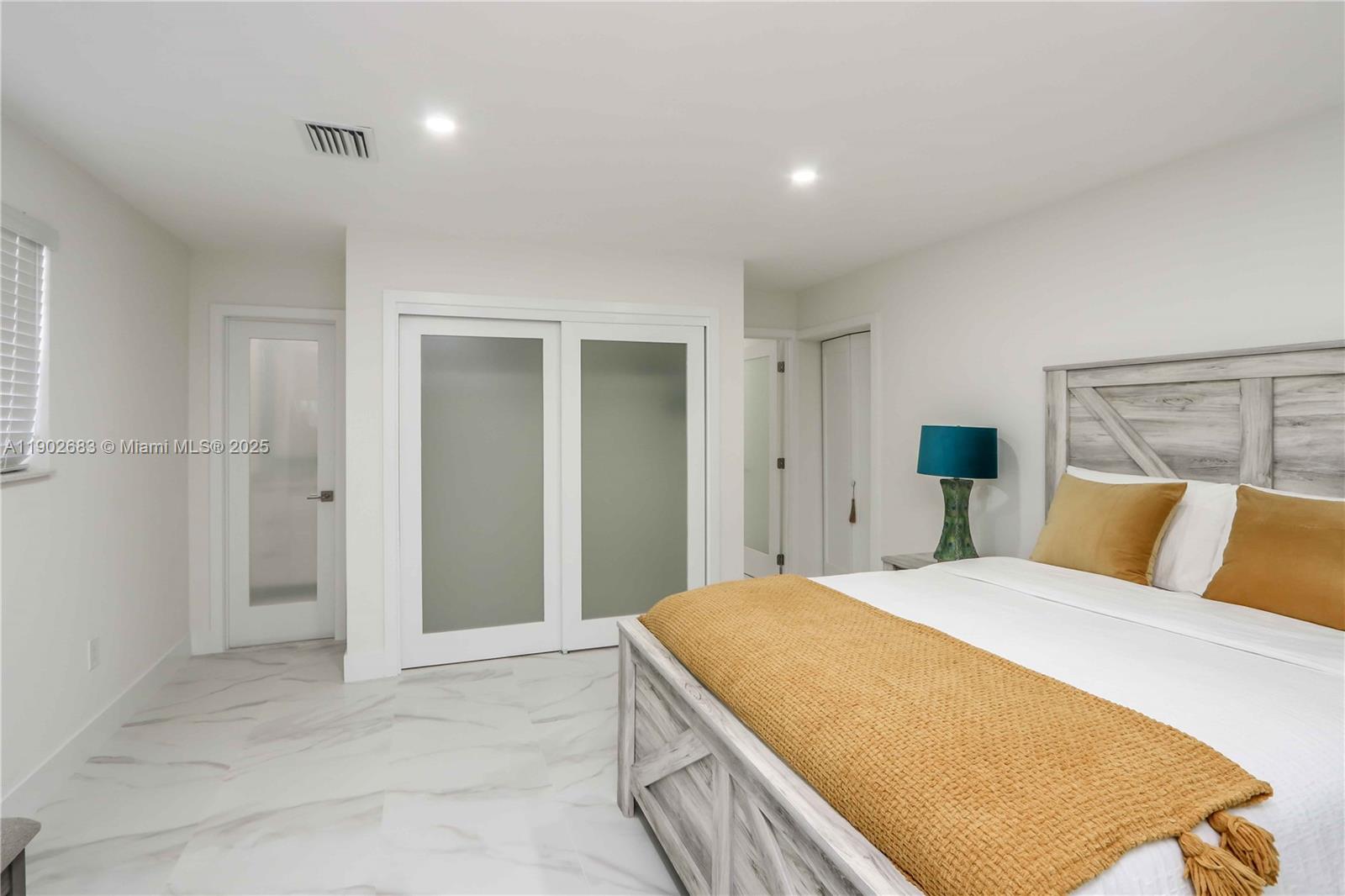 LAWRENCE EST LAND CO SUB - Residential Income