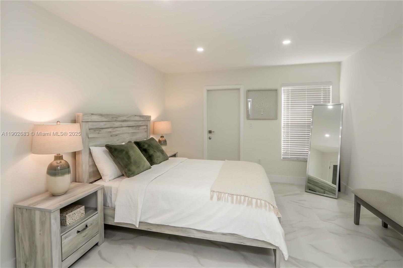 LAWRENCE EST LAND CO SUB - Residential Income