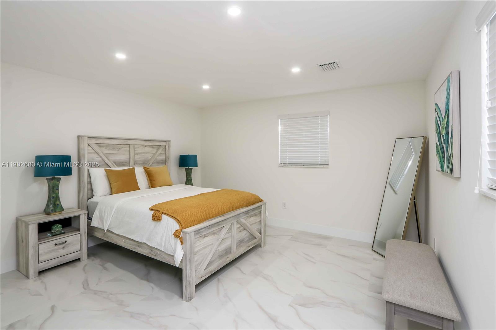 LAWRENCE EST LAND CO SUB - Residential Income