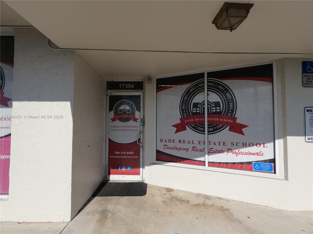 Photo of 17354 S Dixie Hwy, Palmetto Bay, FL 33157 (MLS # A11894451)