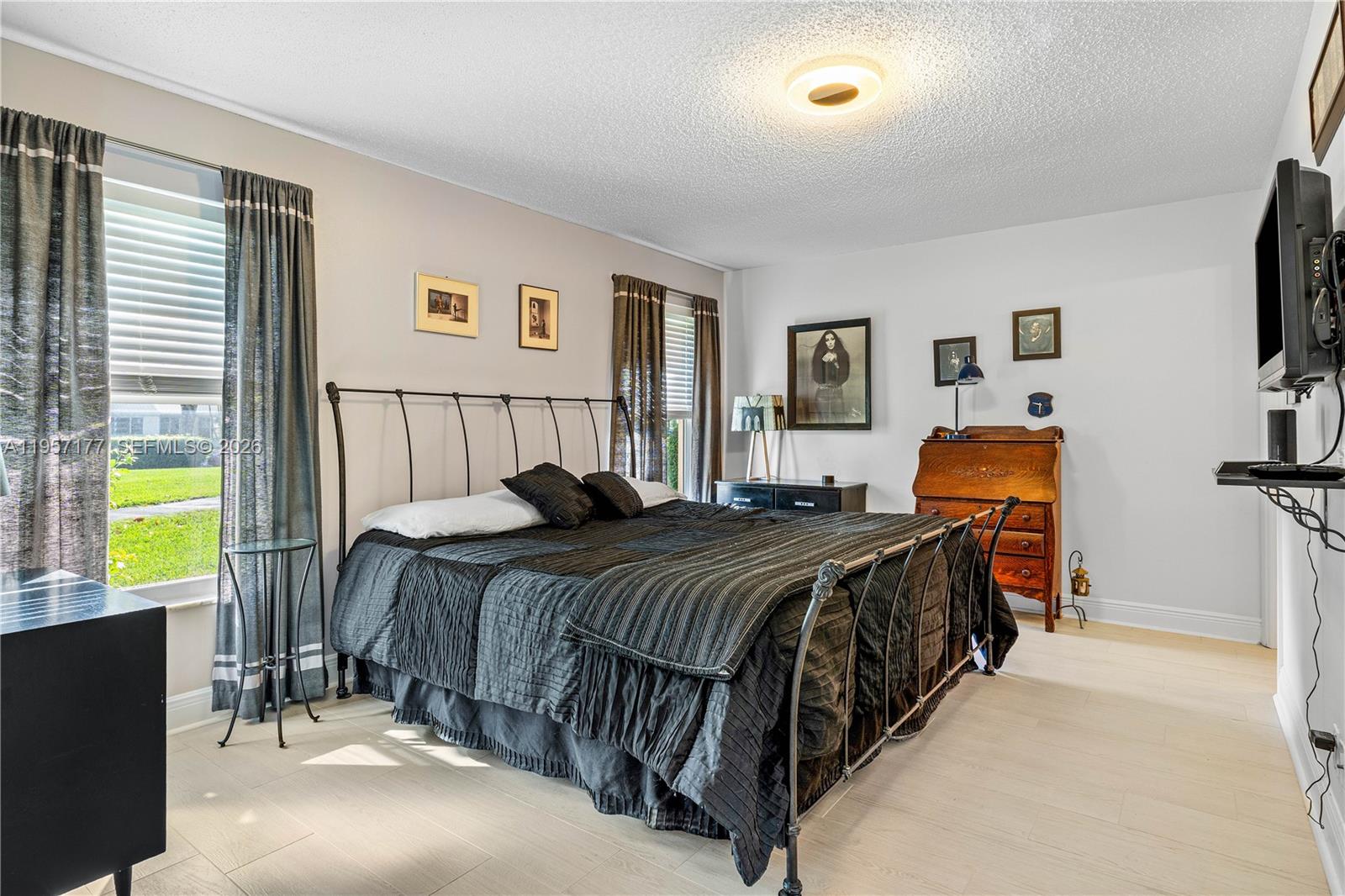 COVERED BRIDGE CONDO - Residential