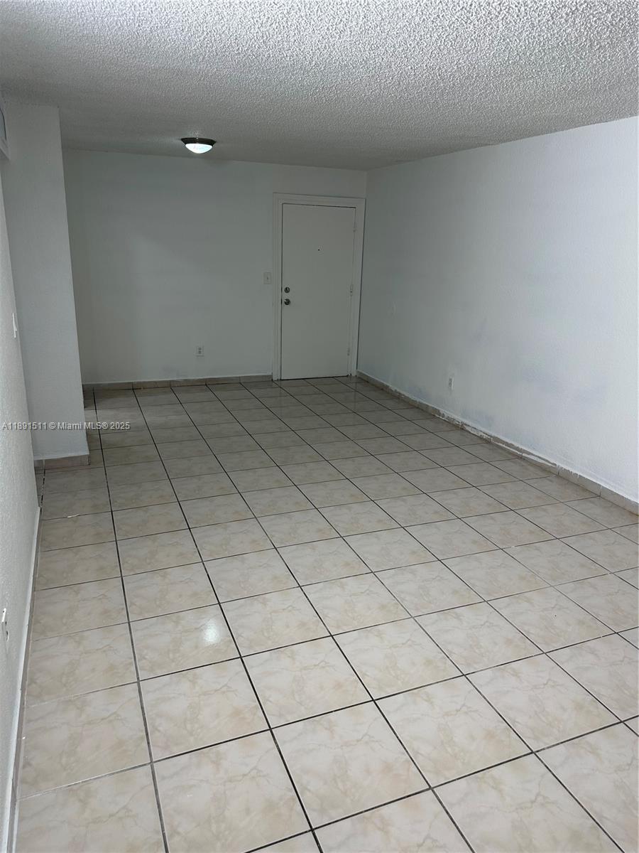 LAS ESTRELLAS CONDO - Residential Lease