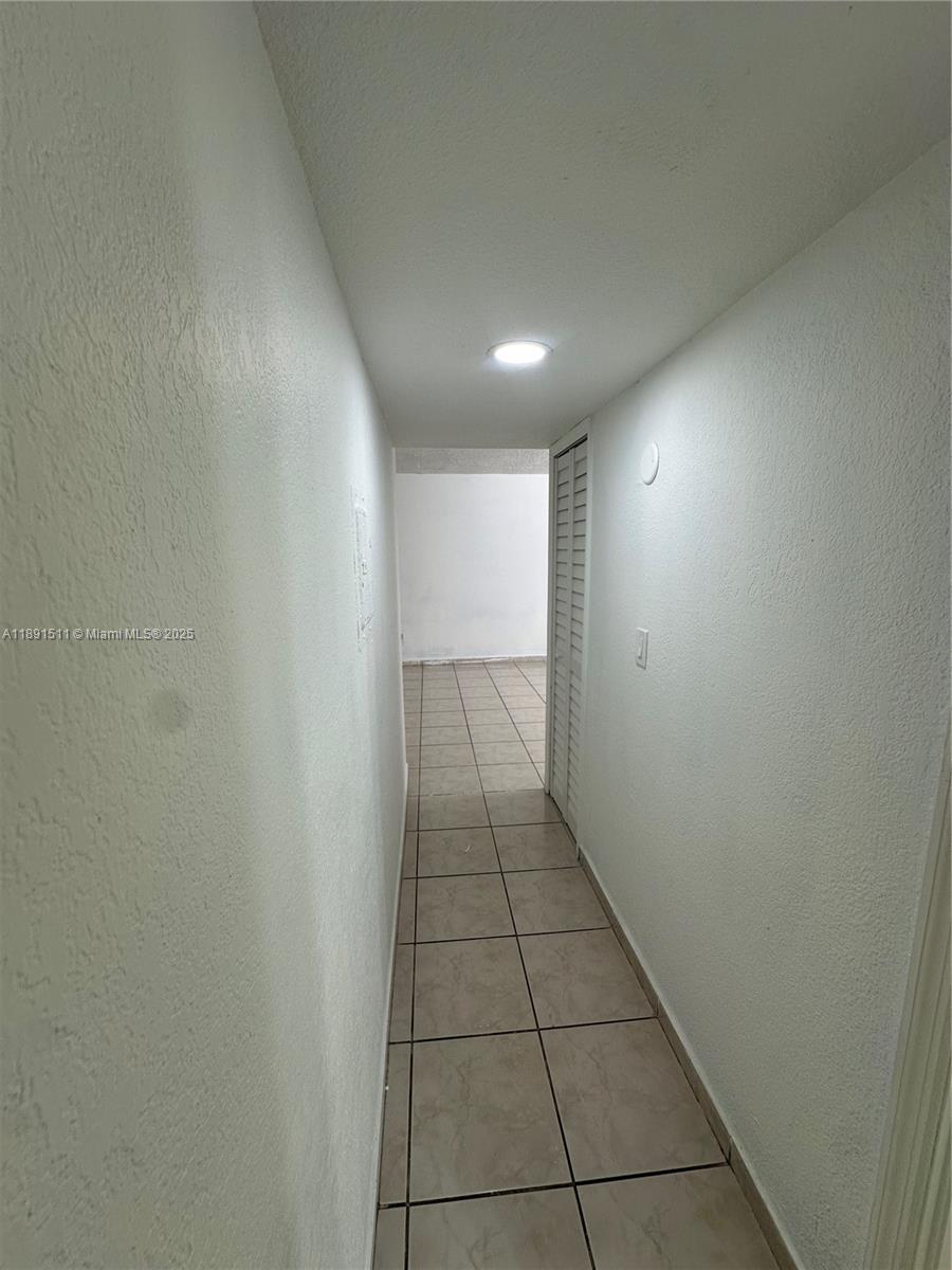 LAS ESTRELLAS CONDO - Residential Lease