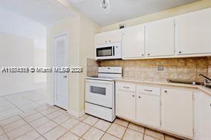 MANOR GROVE VILLAGE 1 CON - Residential Lease