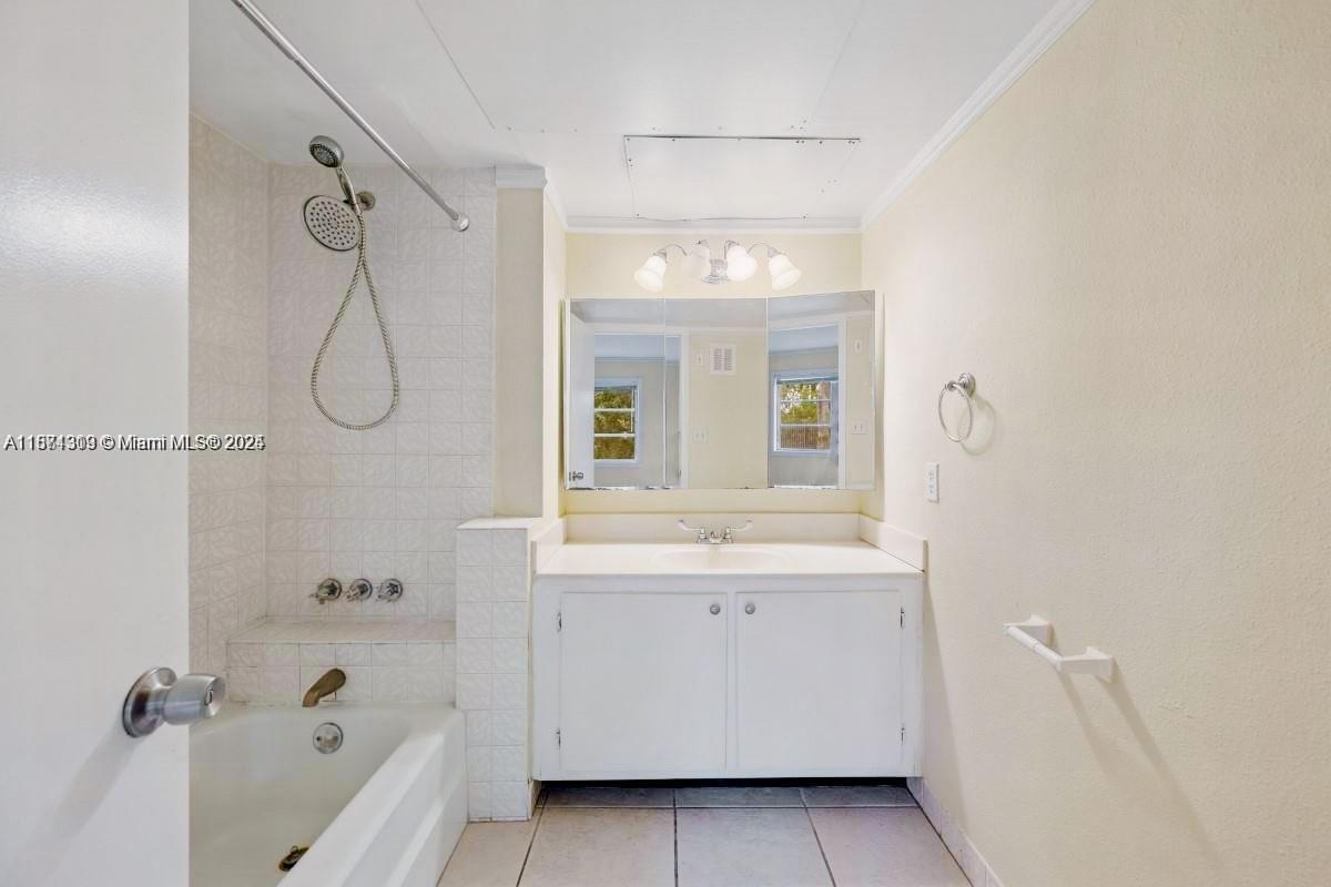 MANOR GROVE VILLAGE 1 CON - Residential Lease