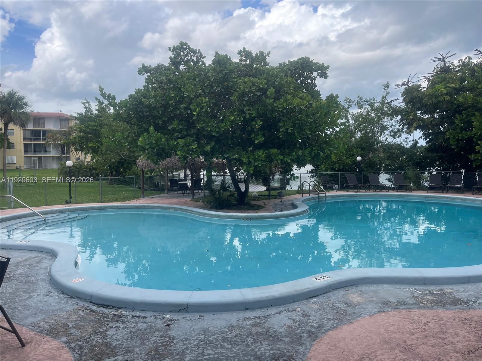 COCO WOOD CONDO - Residential