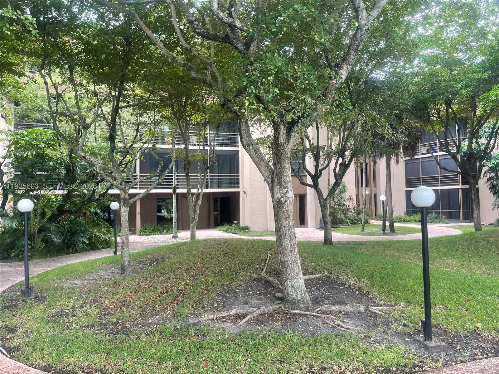 COCO WOOD CONDO - Residential