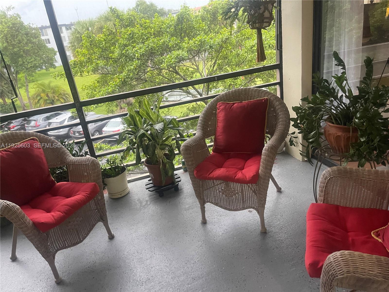 COCO WOOD CONDO - Residential