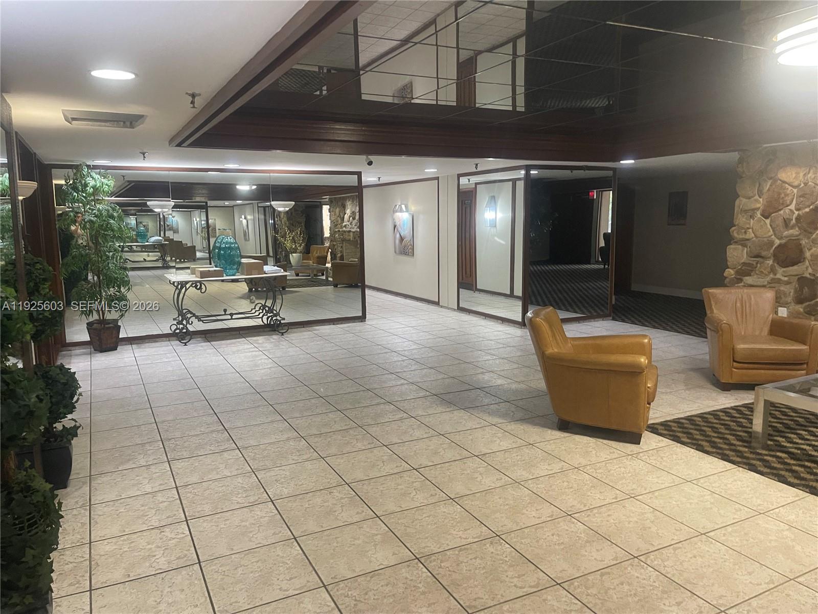 COCO WOOD CONDO - Residential