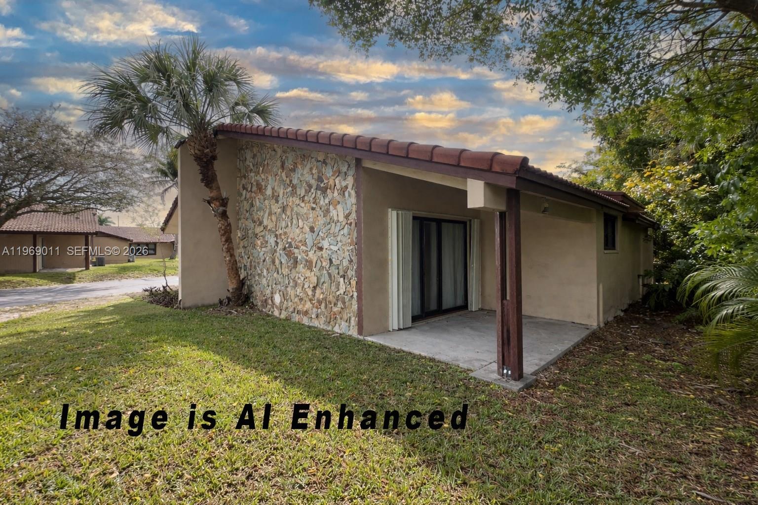 CLASSIC TOWNE HOUSES WEST - Residential