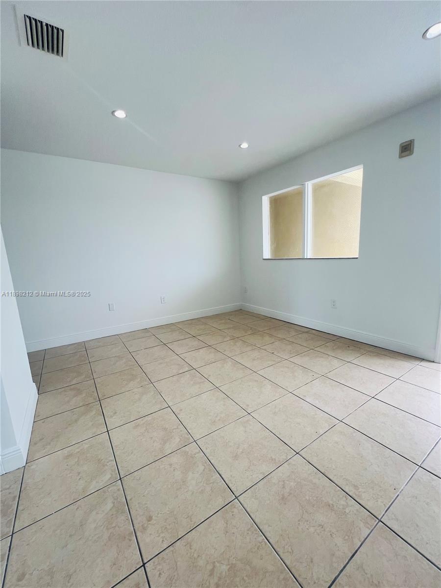 BELLAVISTA ON THE RIVER C - Residential Lease