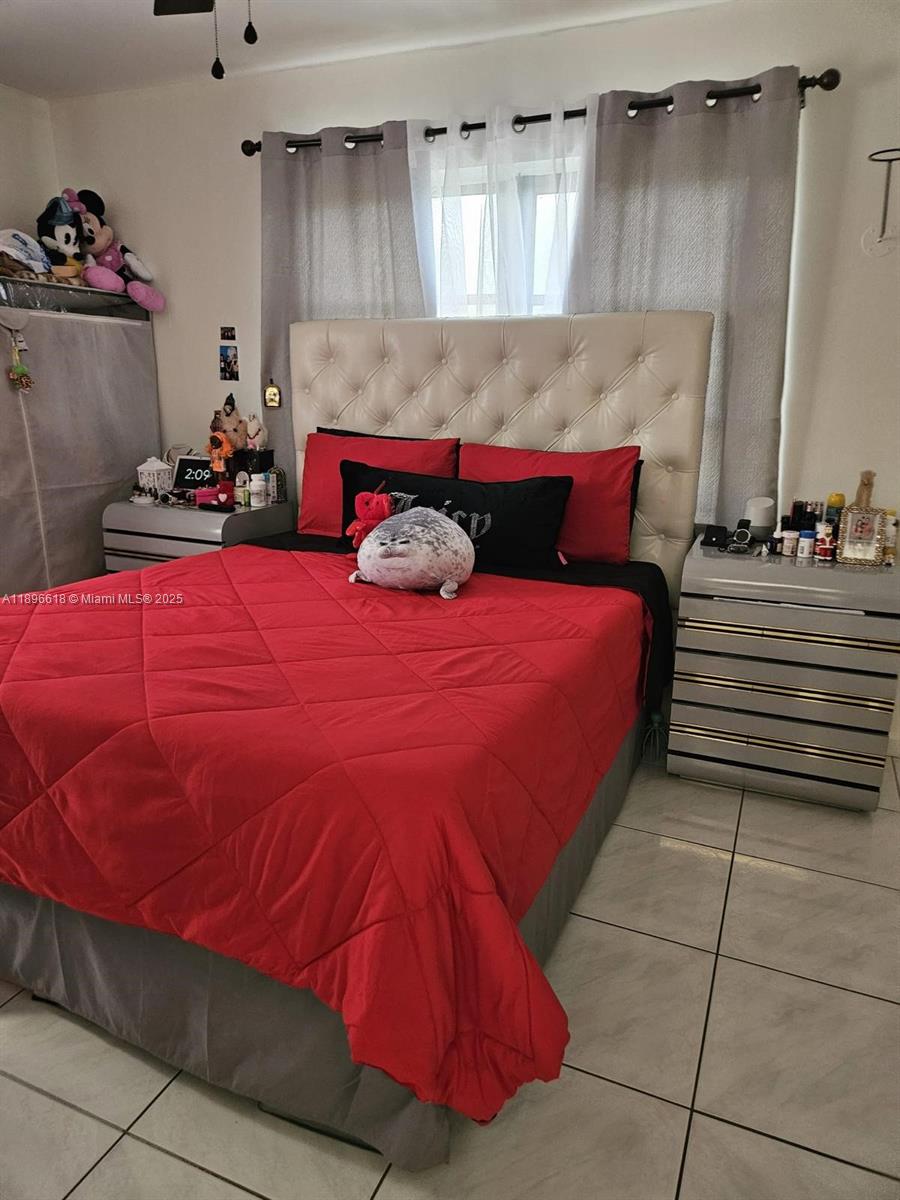 LAGO DEL REY CONDO #2 - Residential