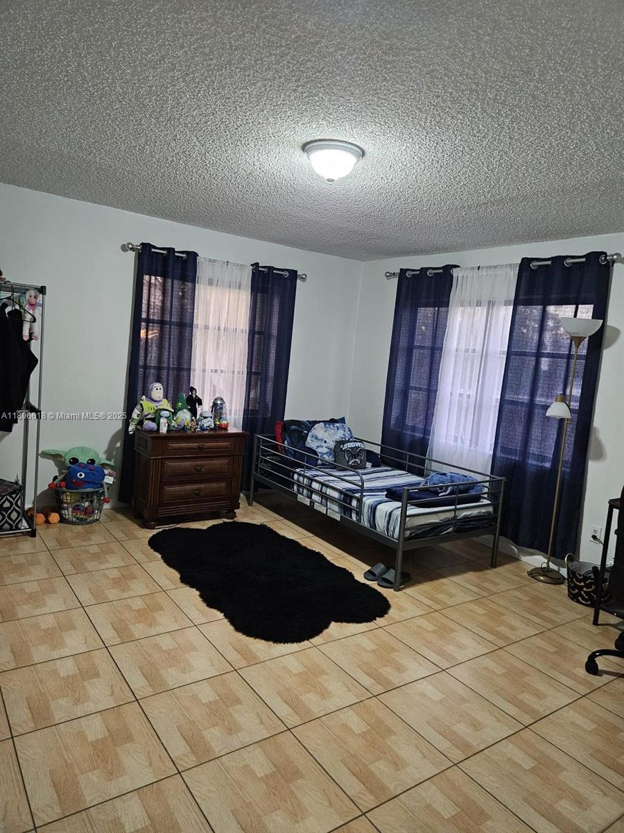 LAGO DEL REY CONDO #2 - Residential