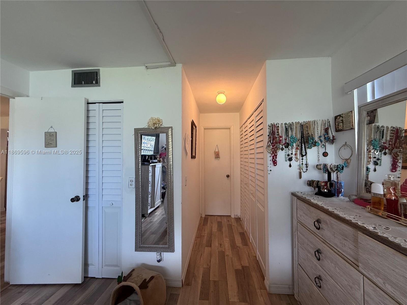 SUNRISE LAKES 119 CONDO - Residential