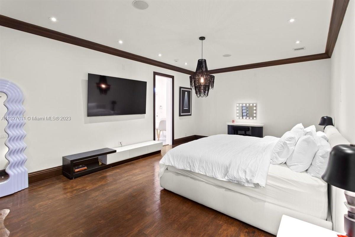 VISTA DEL LAGO - Residential