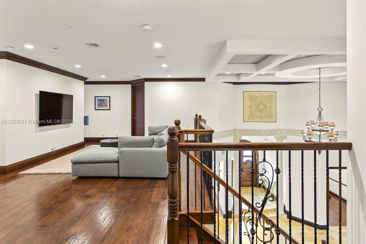 VISTA DEL LAGO - Residential