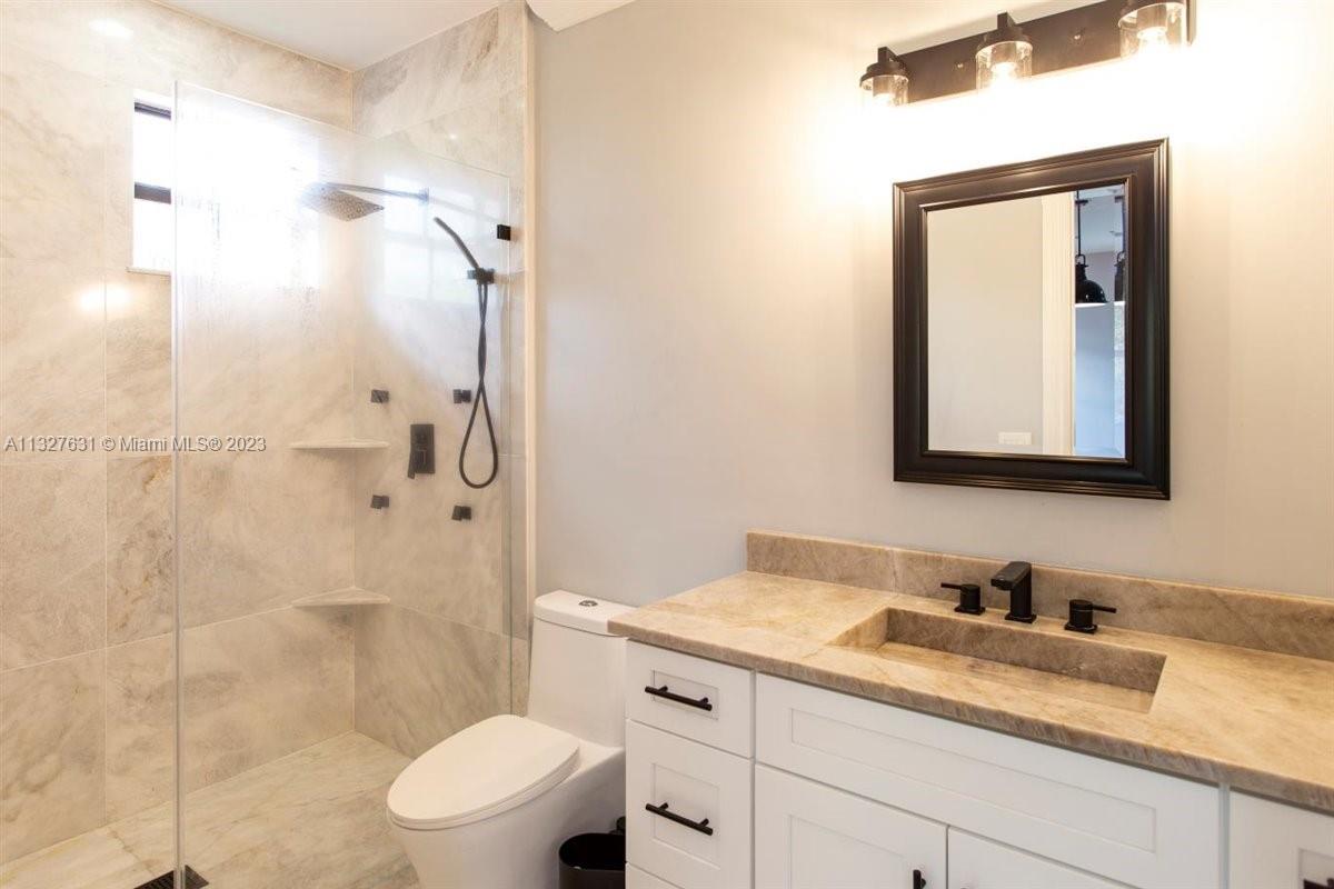 VISTA DEL LAGO - Residential