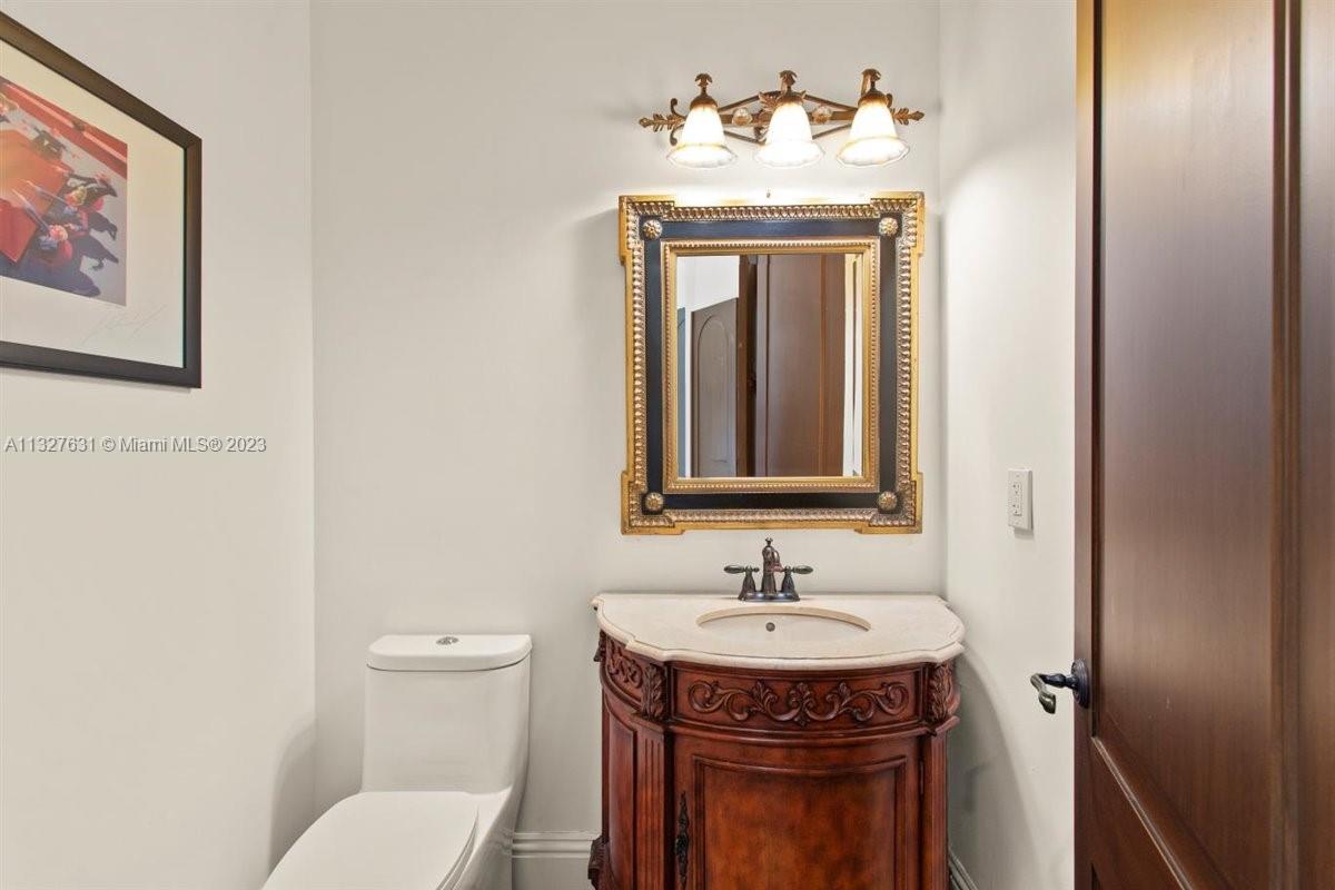 VISTA DEL LAGO - Residential