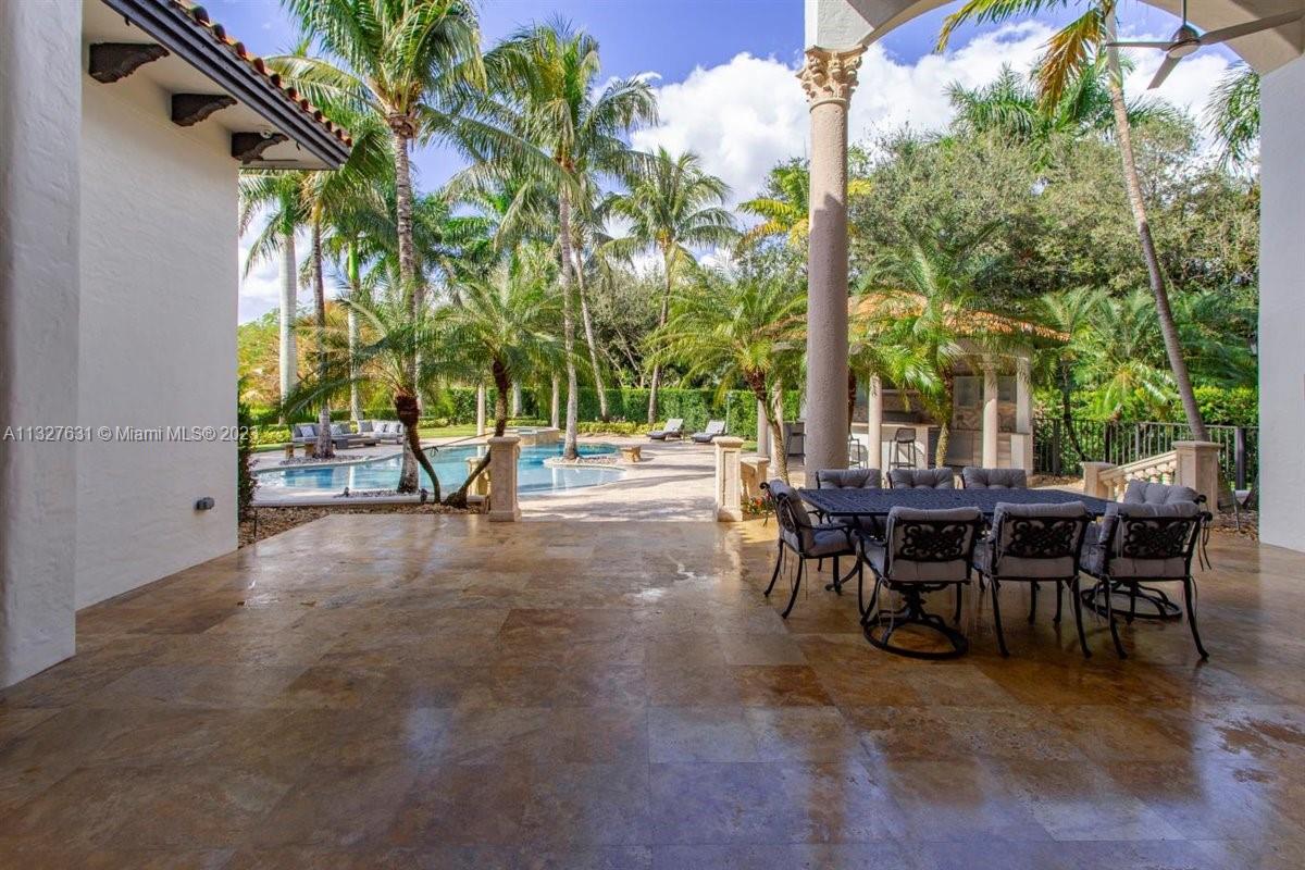 VISTA DEL LAGO - Residential