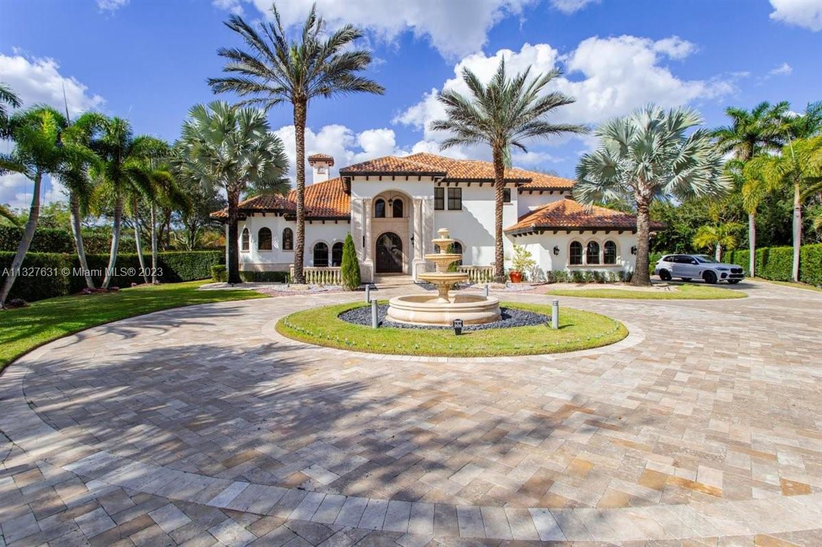 VISTA DEL LAGO - Residential