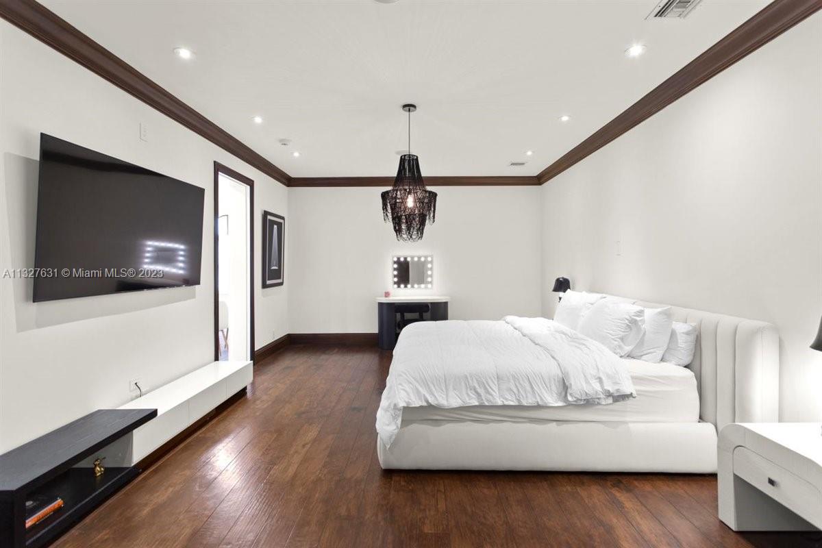 VISTA DEL LAGO - Residential