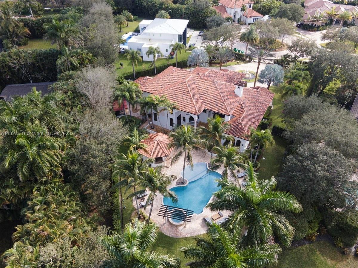 VISTA DEL LAGO - Residential