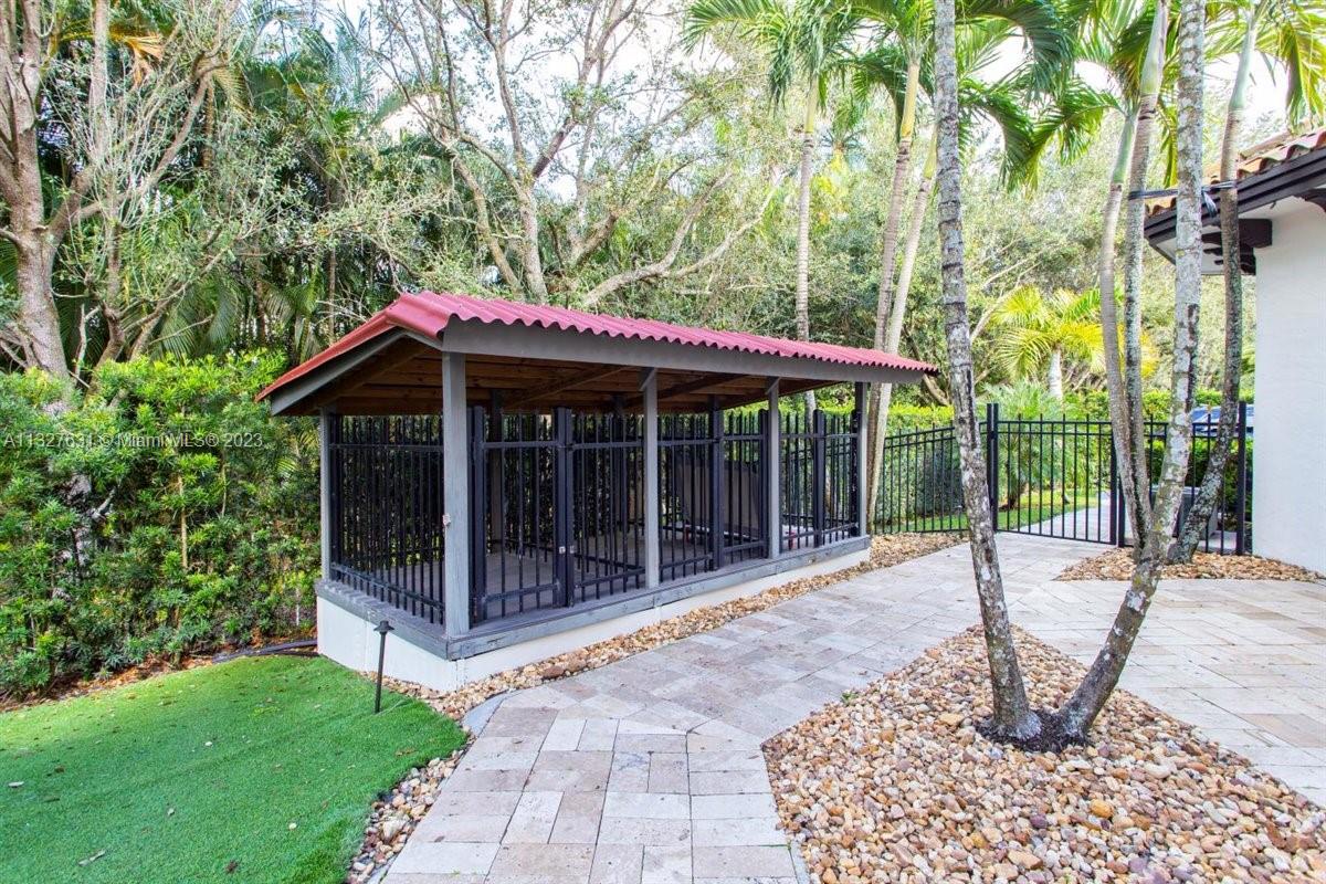 VISTA DEL LAGO - Residential