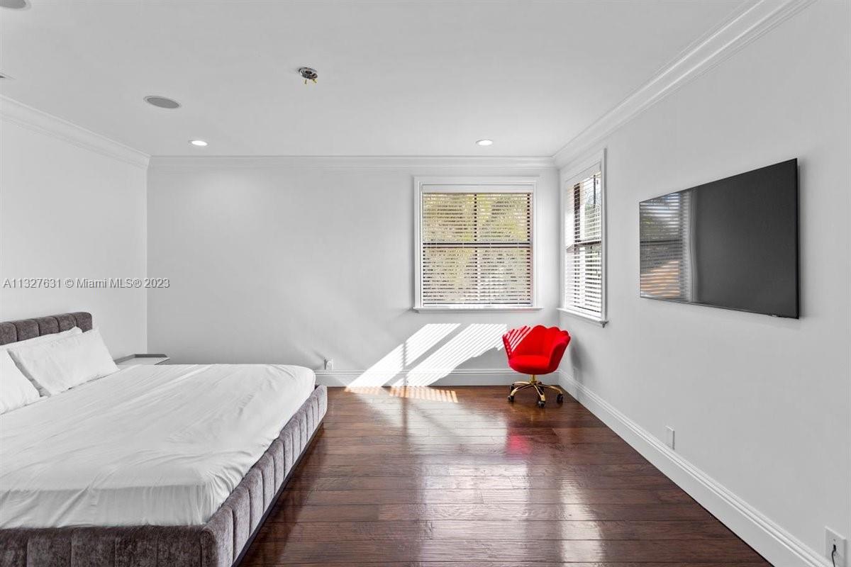 VISTA DEL LAGO - Residential