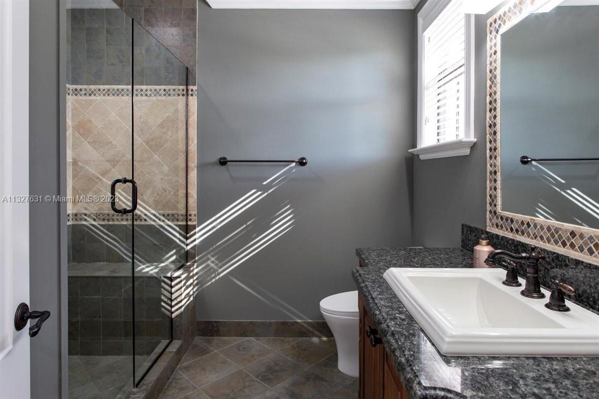 VISTA DEL LAGO - Residential