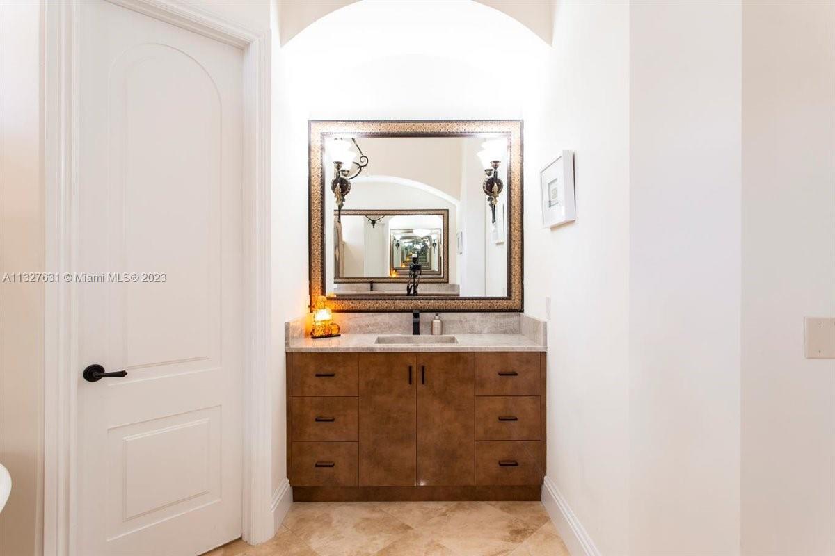 VISTA DEL LAGO - Residential